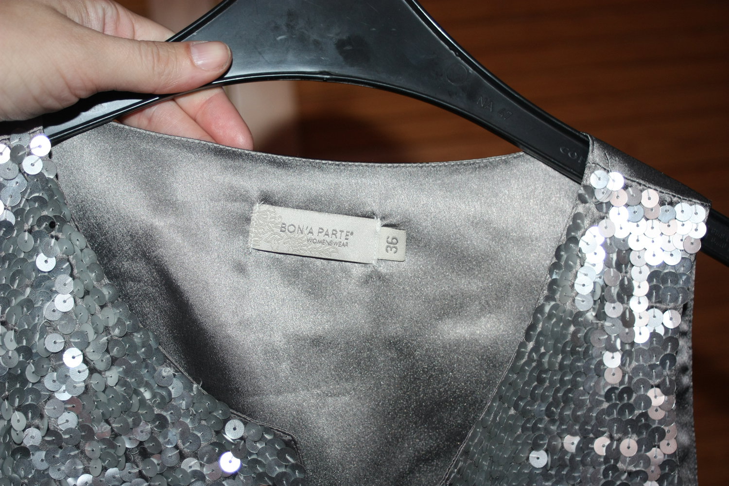 Longtop, Kleidchen von Apart, Satin mit Pailletten, Gr. 36