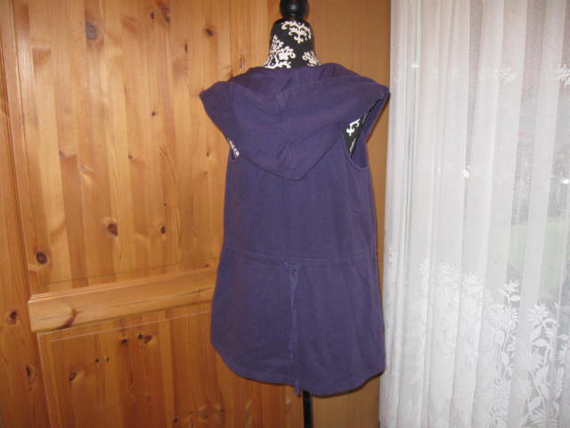 *** Kuschlige Weste mit Kapuze ***