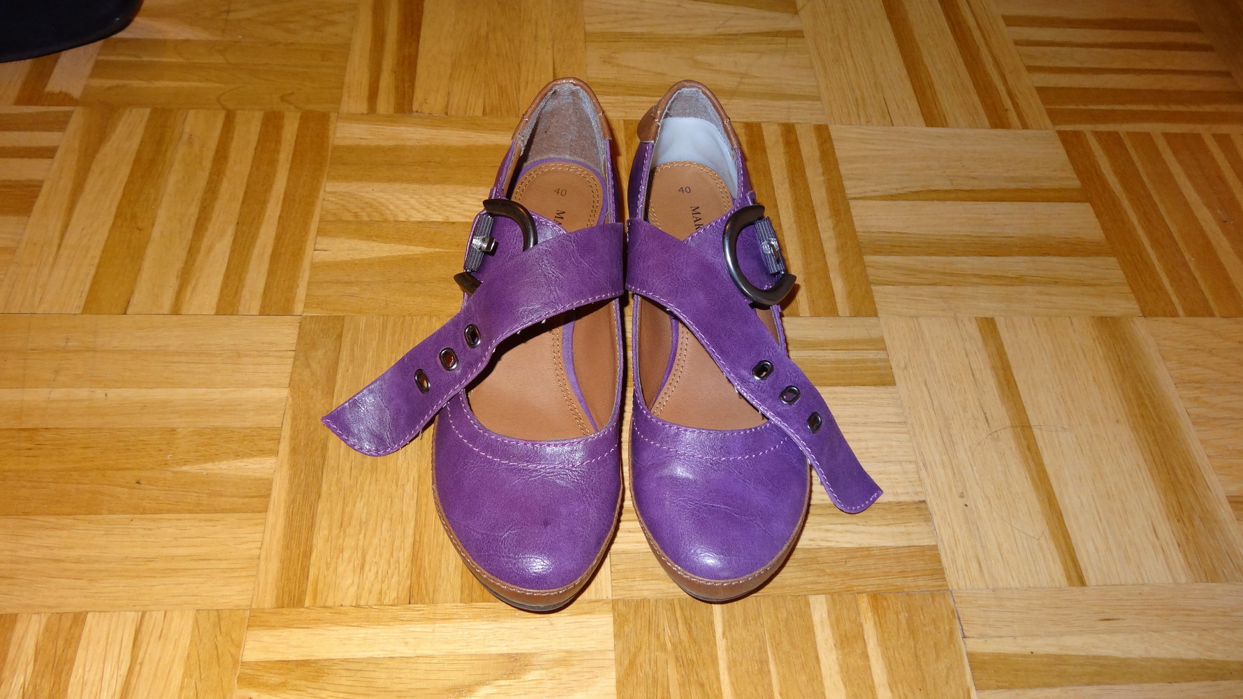 Spangenpumps in lila/fuchsia