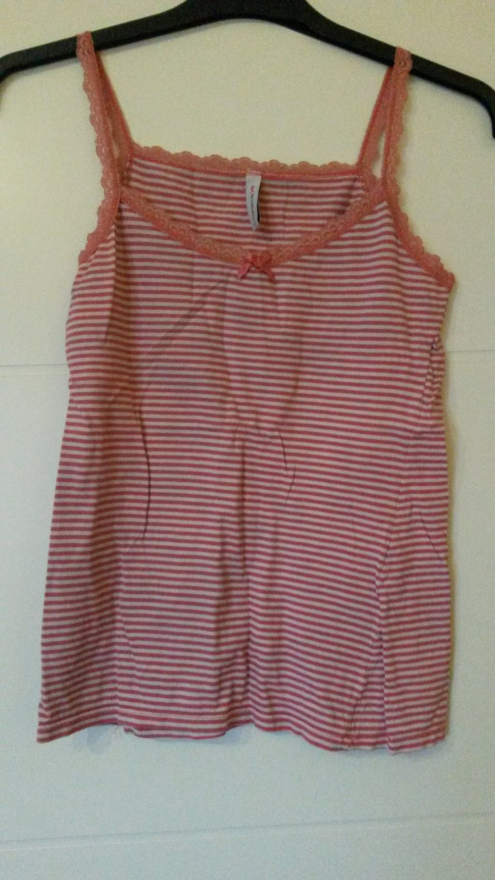 Rot weiß gestreiftes Top mit Spitze