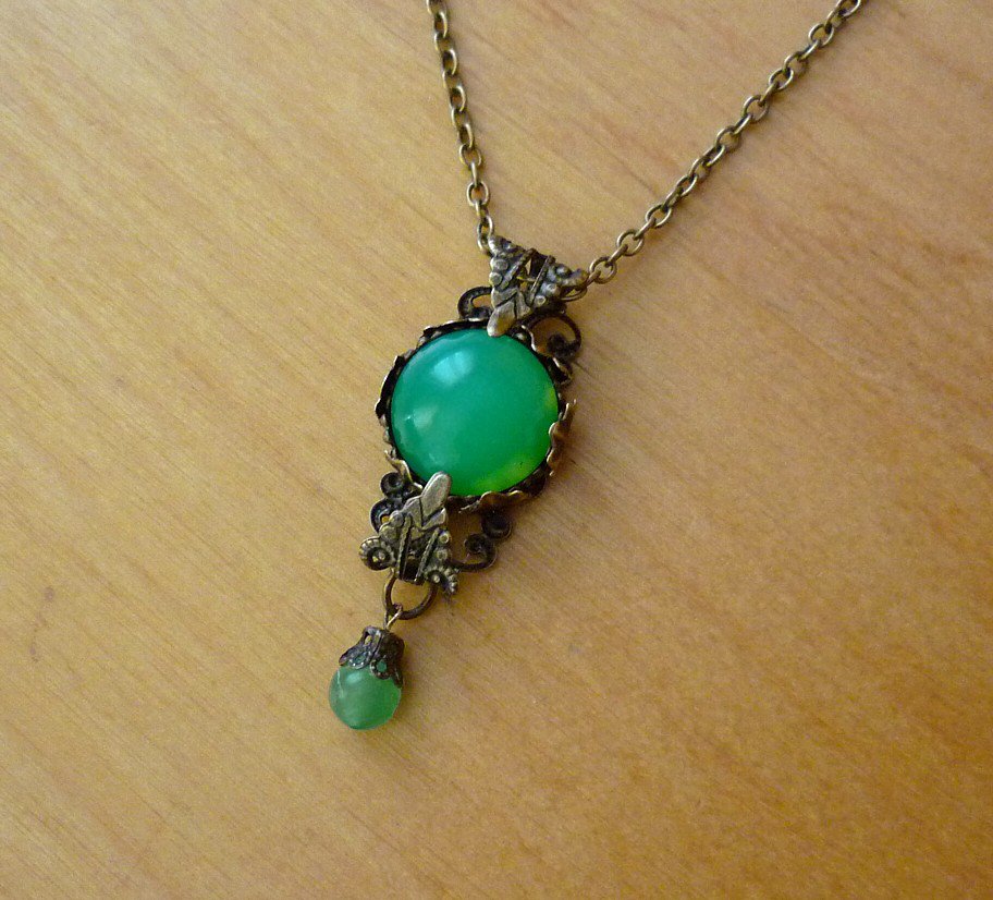 Kette grün Elfenhaft bronze Vintage Opal Effekt green milky Elfe Fee Ethno Ornament Gothic Steampunk