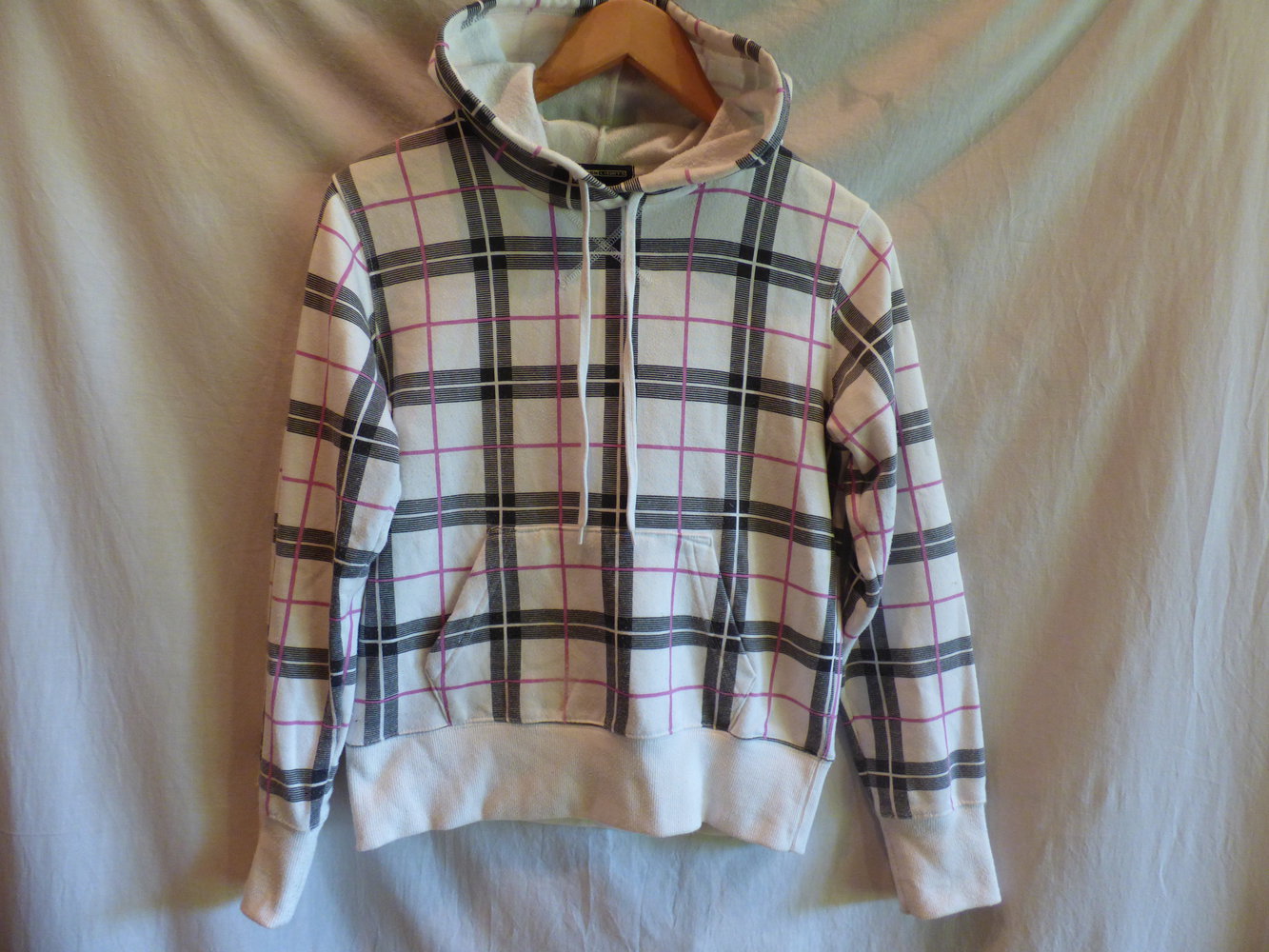 Kapuzenpullover mit Karomuster