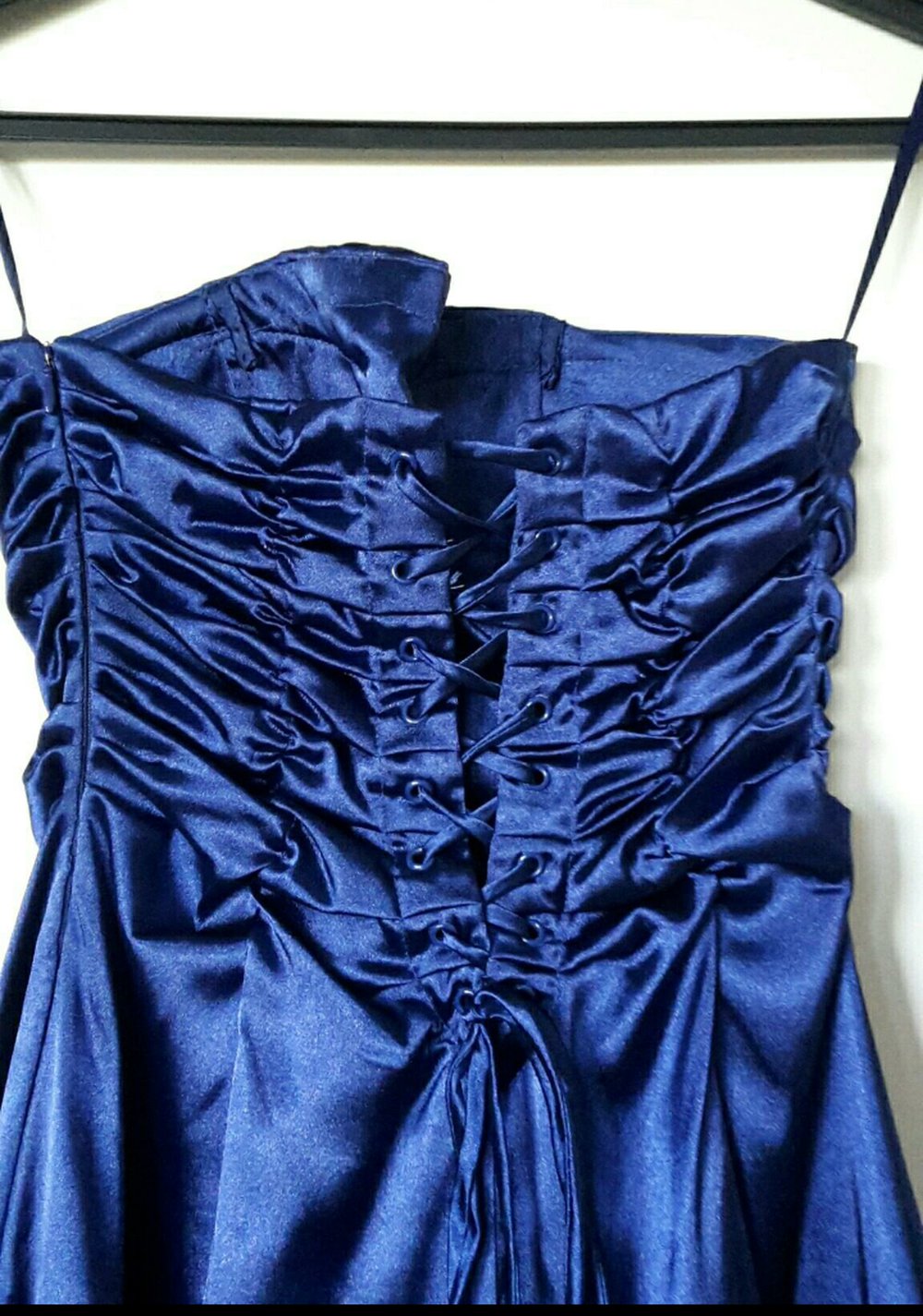 blaues Cocktailkleid