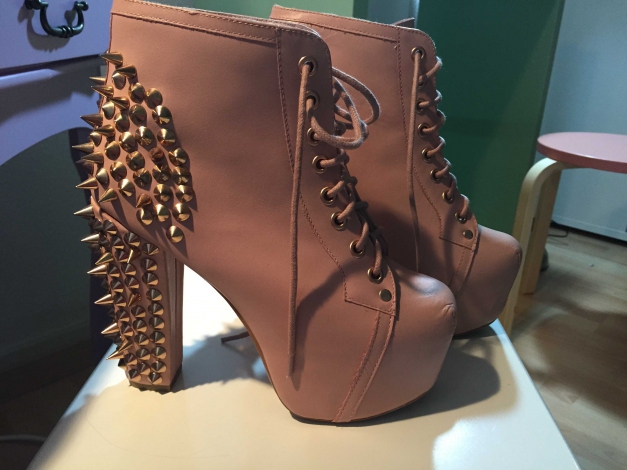 Jeffrey Campbell
