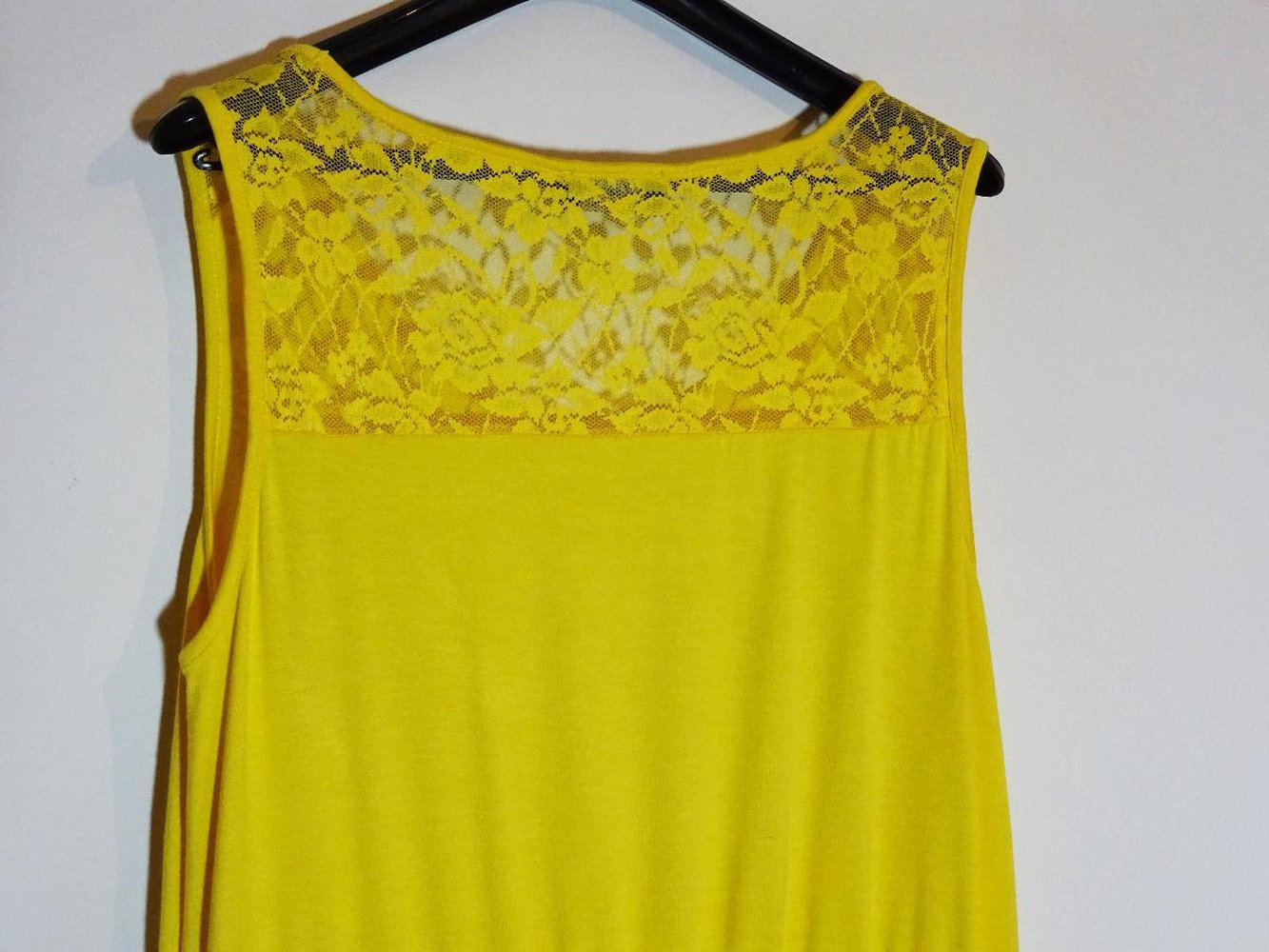 Gelbes Sommerkleid mit Spitze Gr. 42 Gr. M