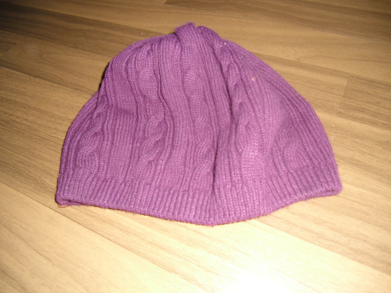 Lila Strickmütze von H&M