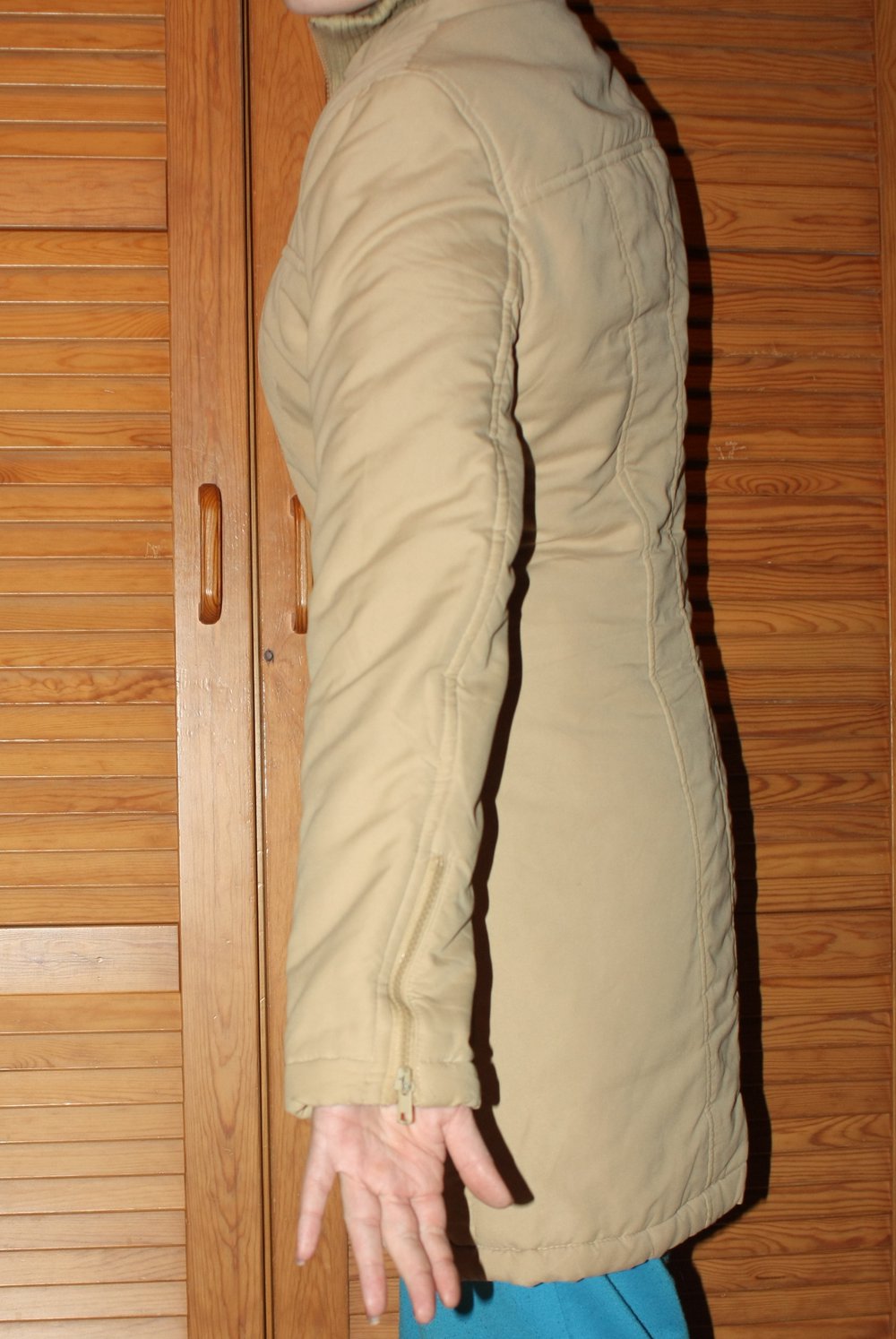 Schöner beiger weicher Mantel, Gr. 34