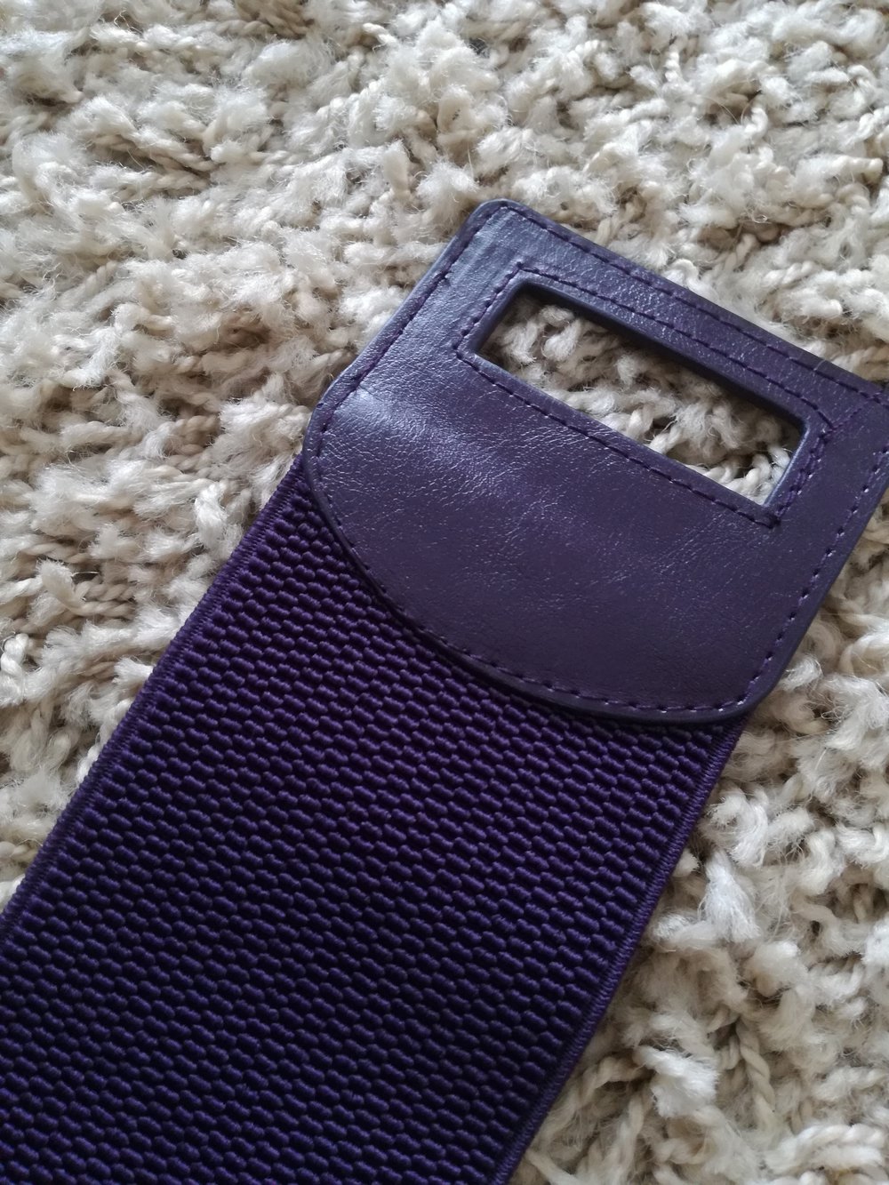 Dunkel Lila farbener Taillengürtel