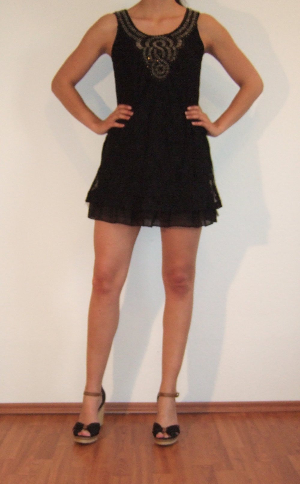 Schickes schwarzes Partykleid aus Spitze von One Green Elephant