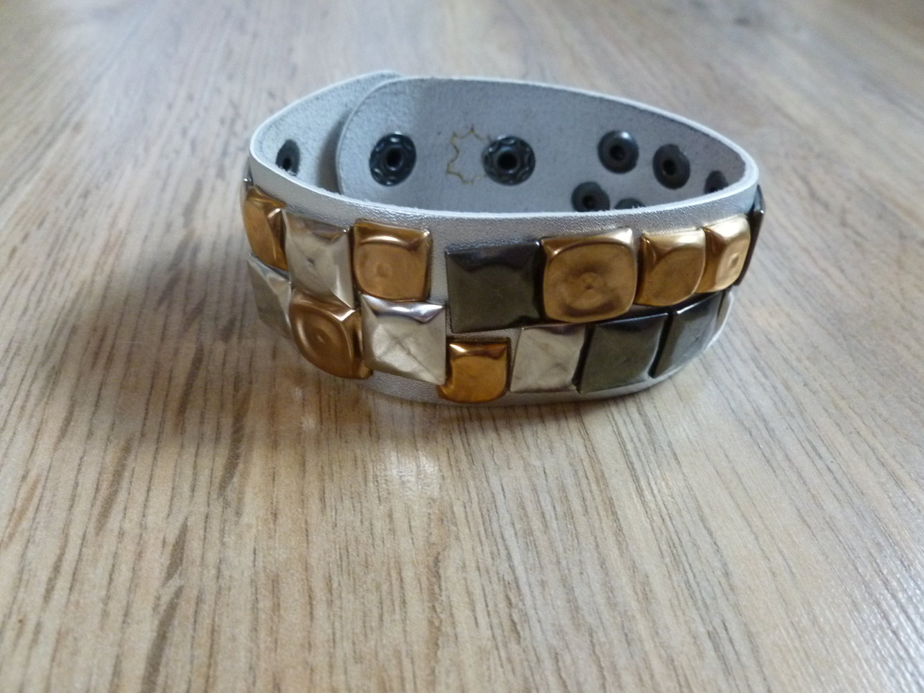 Armband Leder Nieten grau silber bronze