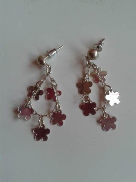 Goldfarbene Blumen Ohrringe