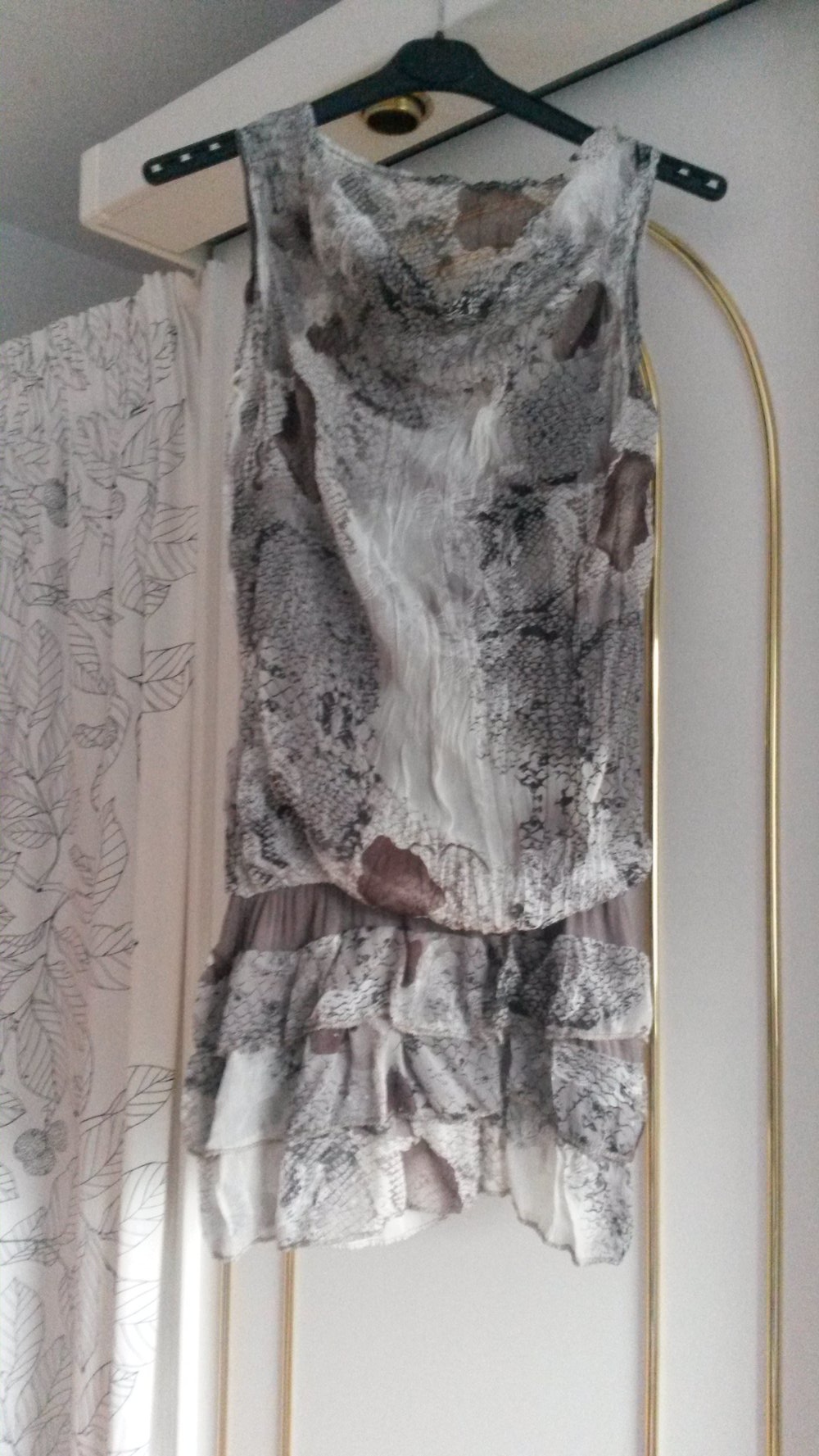 Kleid mit Wasserfallkragen Gr. 34/36