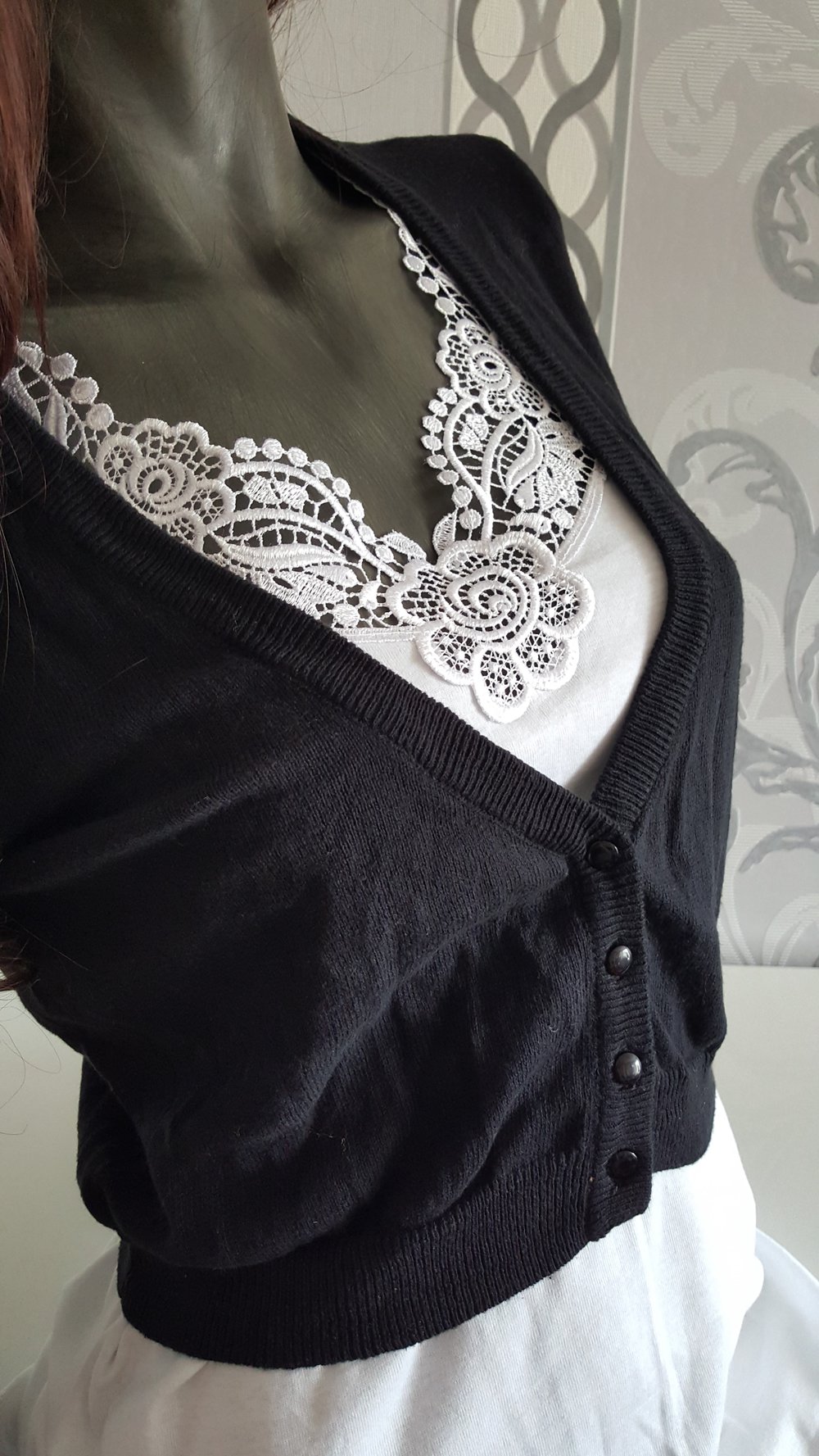 Kurzer Cardigan schwarz ausgez. 42 XL 