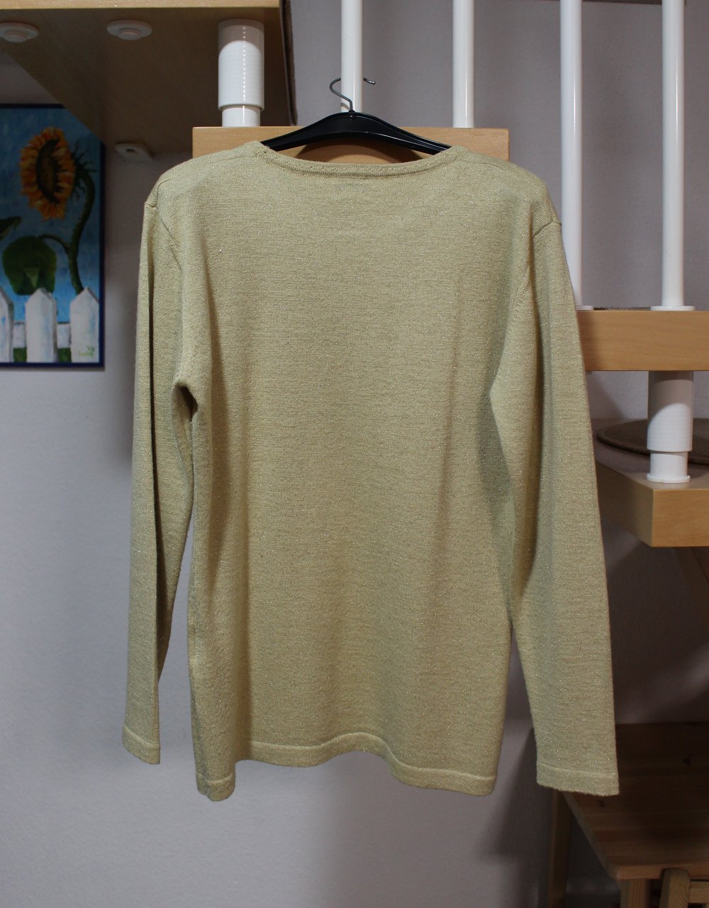 346. Dünner Wollpullover von Lalique, Gr. 36-38, Farbe gold