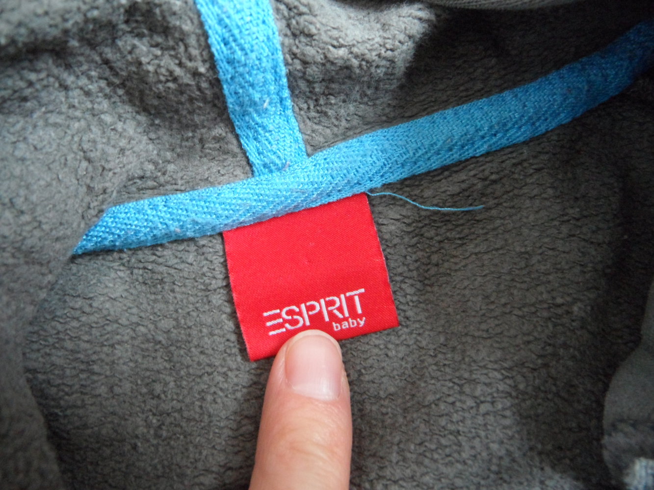 weicher Hoodie von Esprit Kapuzenpulli mit Schrift