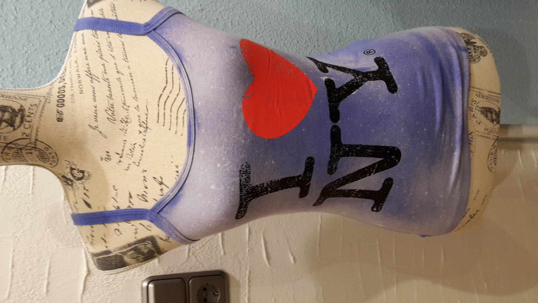 Blau hellblau love New York Gr.Xs-S Top Zustand Stretch usedlook