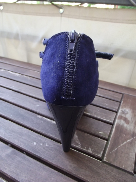 Lila Sandaletten mit Strass Deichmann