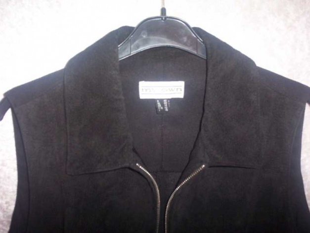 Schwarze Wildlederweste