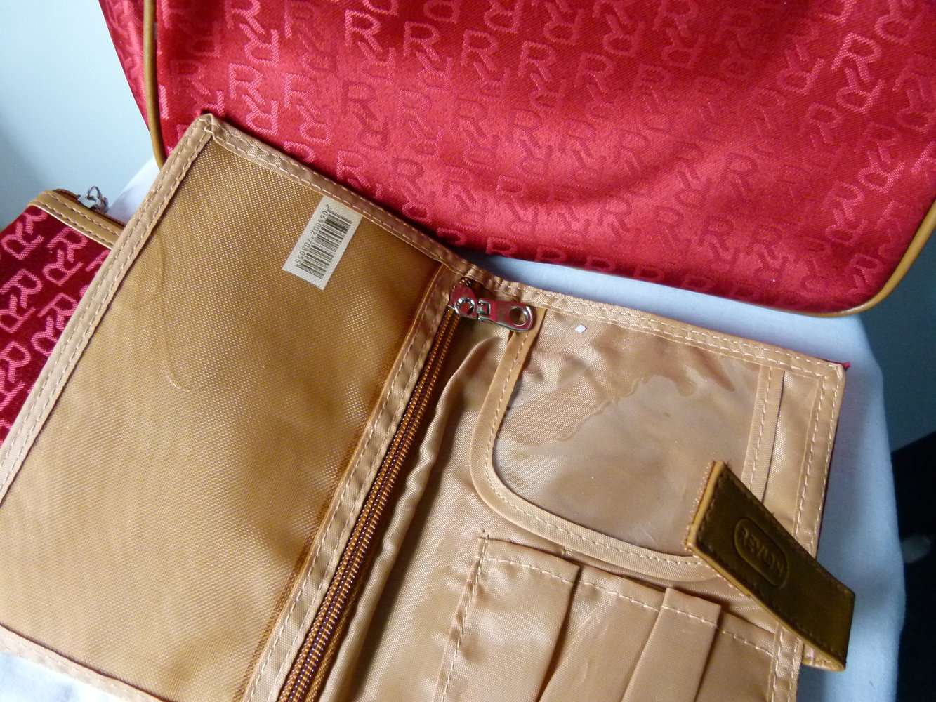 Revlon Taschen Set, 3er Set aus Kosmetiktasche, Beautycase und Beutel, rot & braun, NEU, Reise Travel Shopper