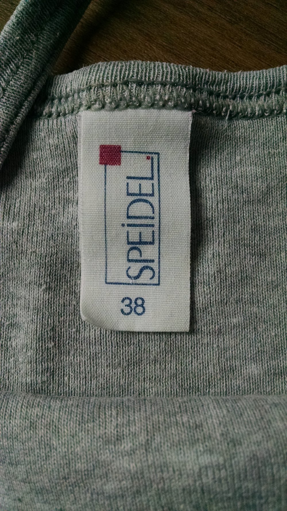 Hellgrau meliertes Unterhemd Gr. 38