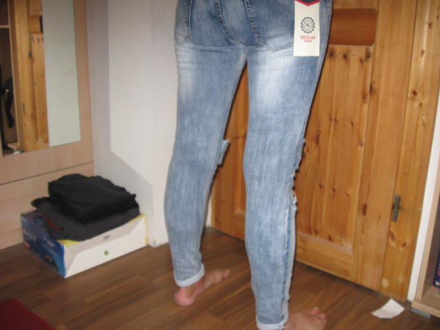 *** Neue Löcher Stretch Jeans ***
