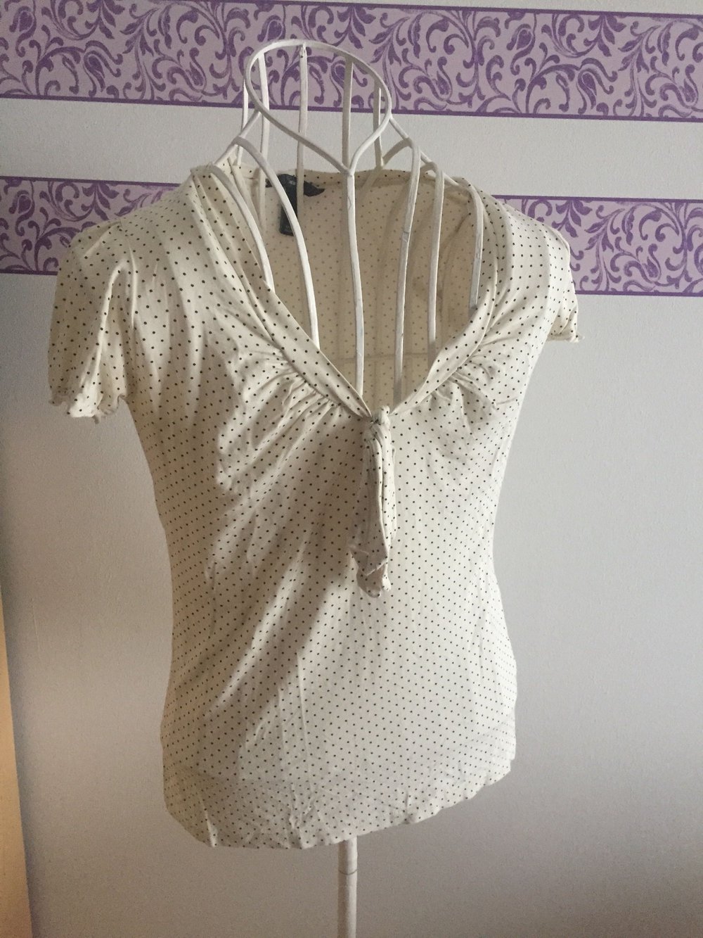 Pünktchen-Top in Creme