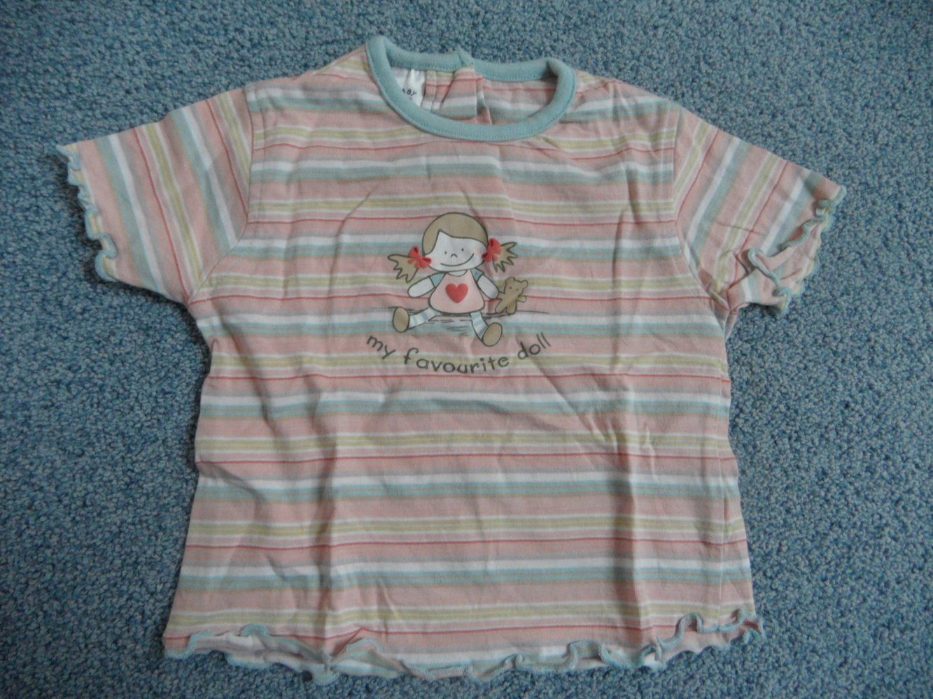 C&A zuckersüßes T-Shirt mit Puppe gestreift