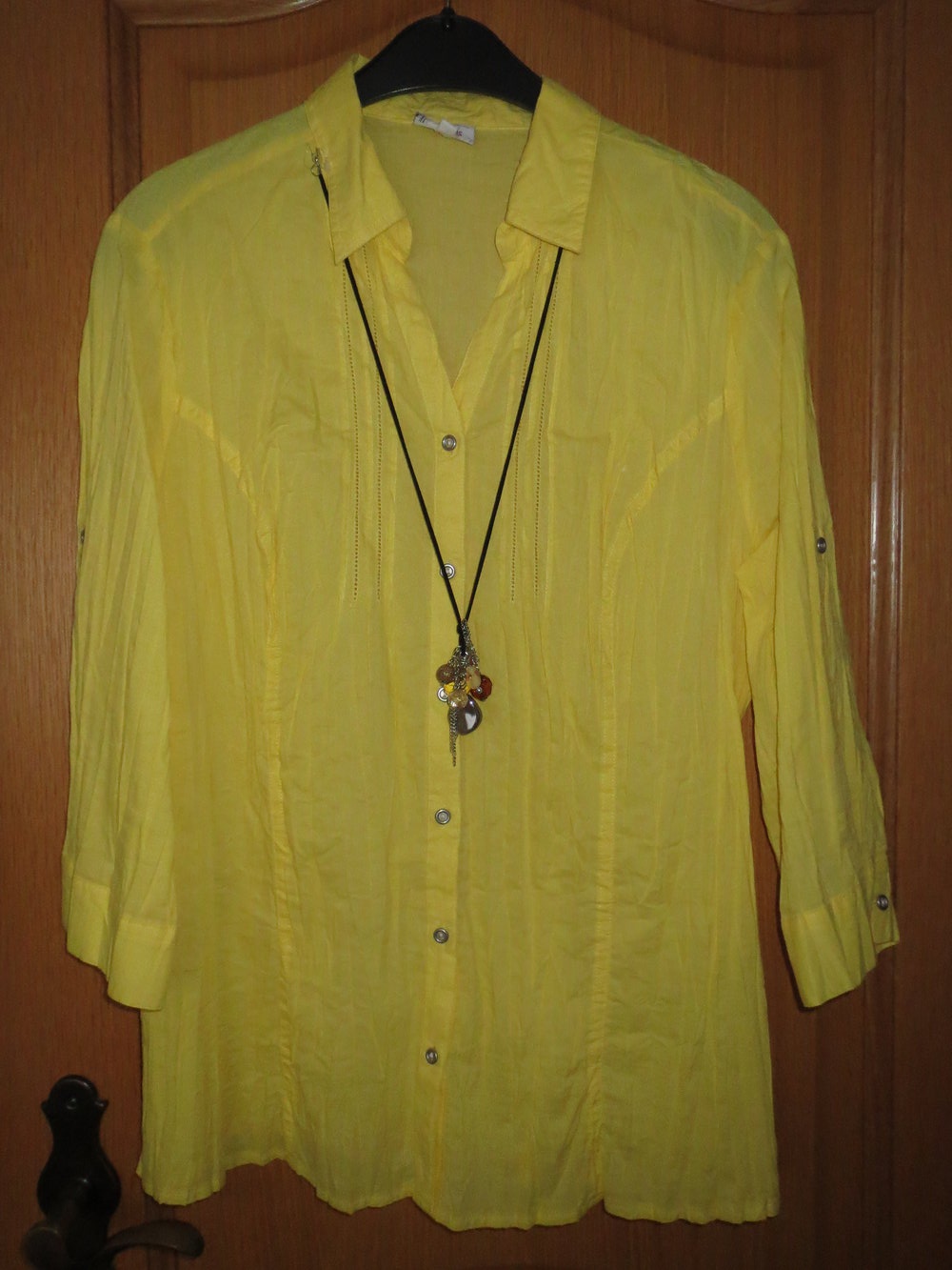 Bluse mit Kette, Gr.42/M, gelb