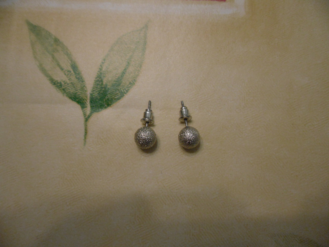 Ohrstecker Kugel silberfarben