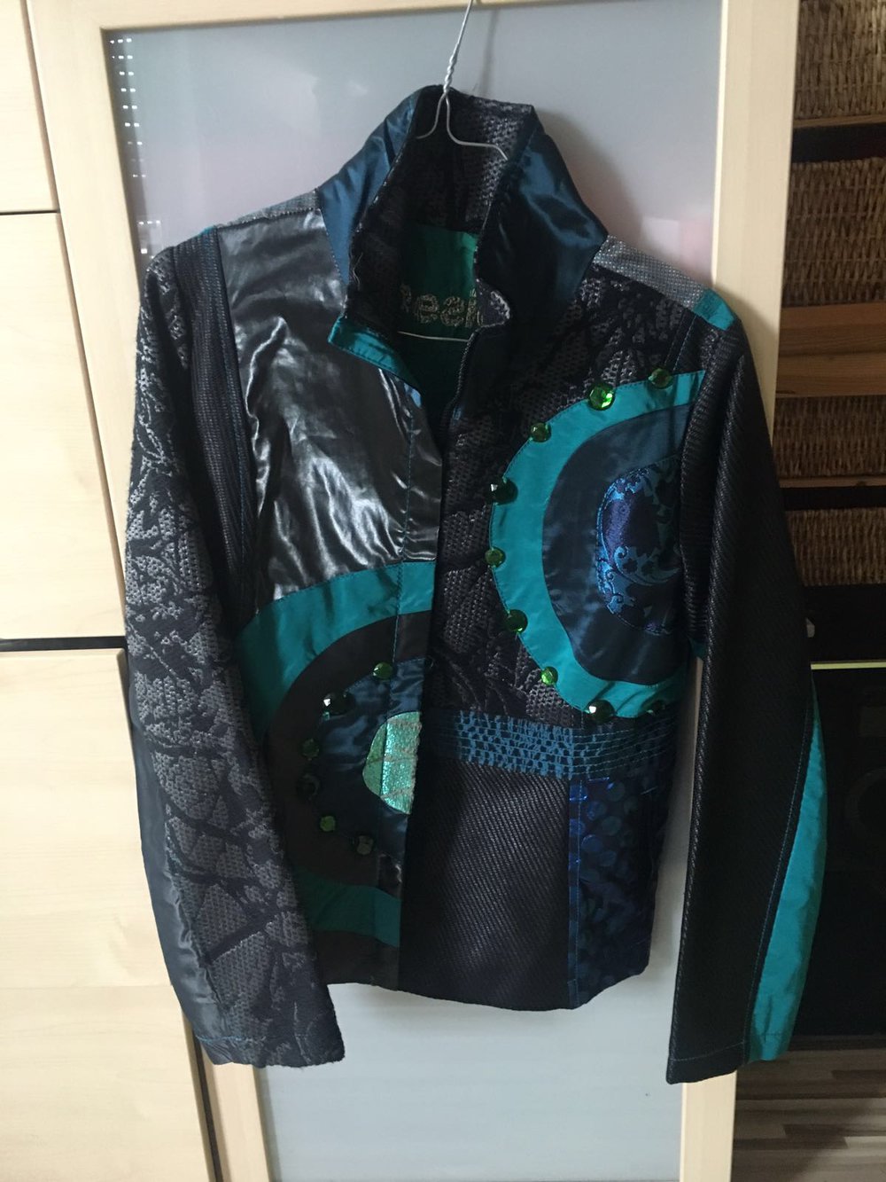 Desigual Jacke Übergangsjacke Pailletten Katze
