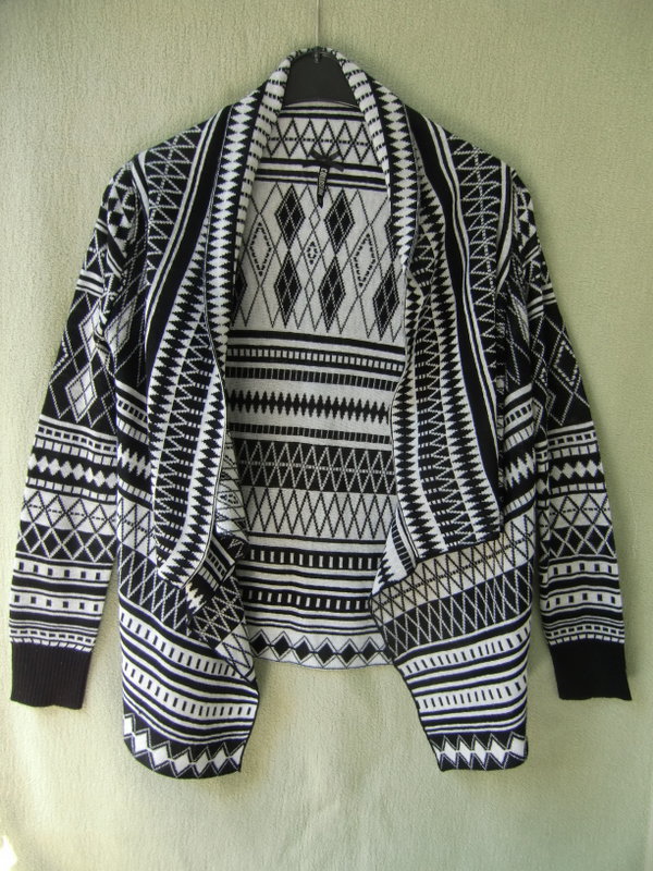 Offener Cardigan mit Ethno-Muster, schwarz-weiß, Gr. S