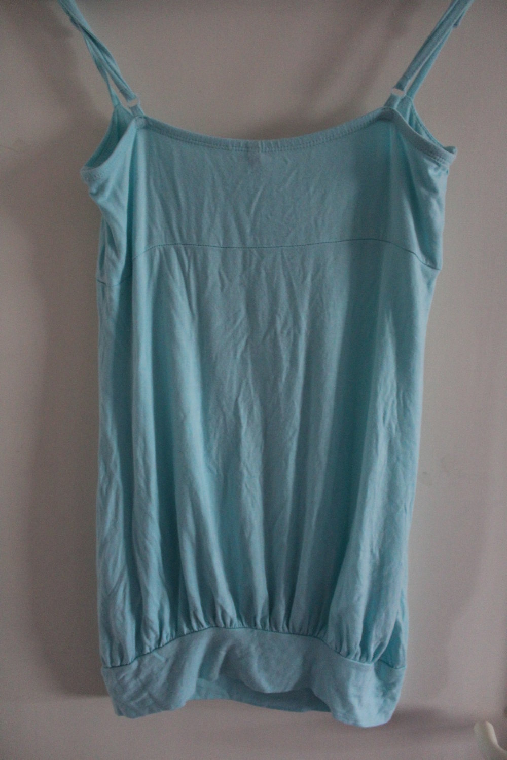 Top türkis mit Pailletten 