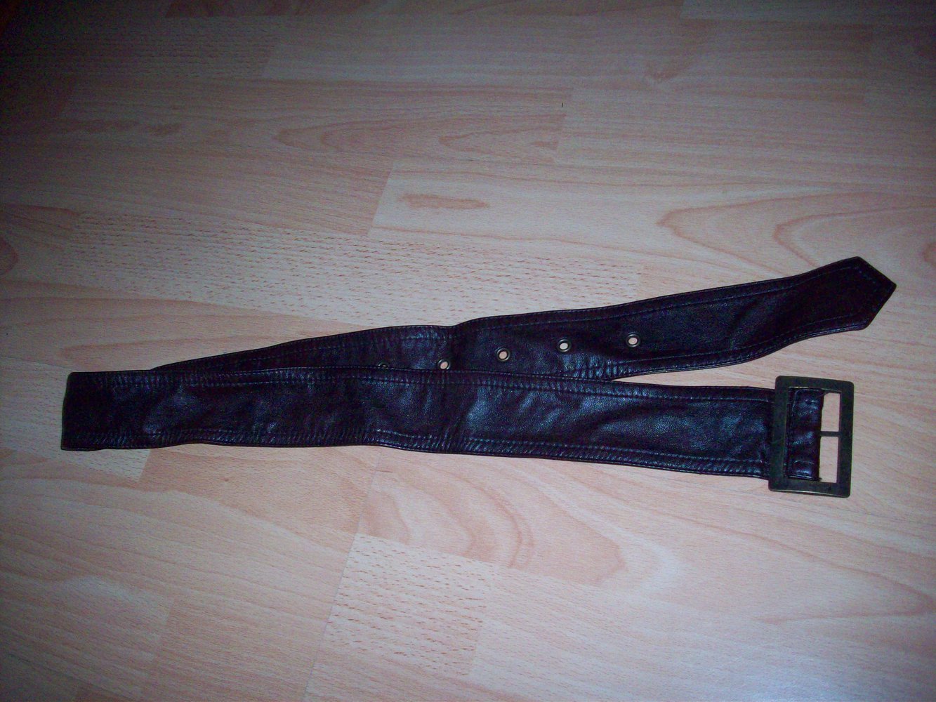 Taillengürtel, Leder Optik in braun & Metallschnalle, in gutem Zustand.