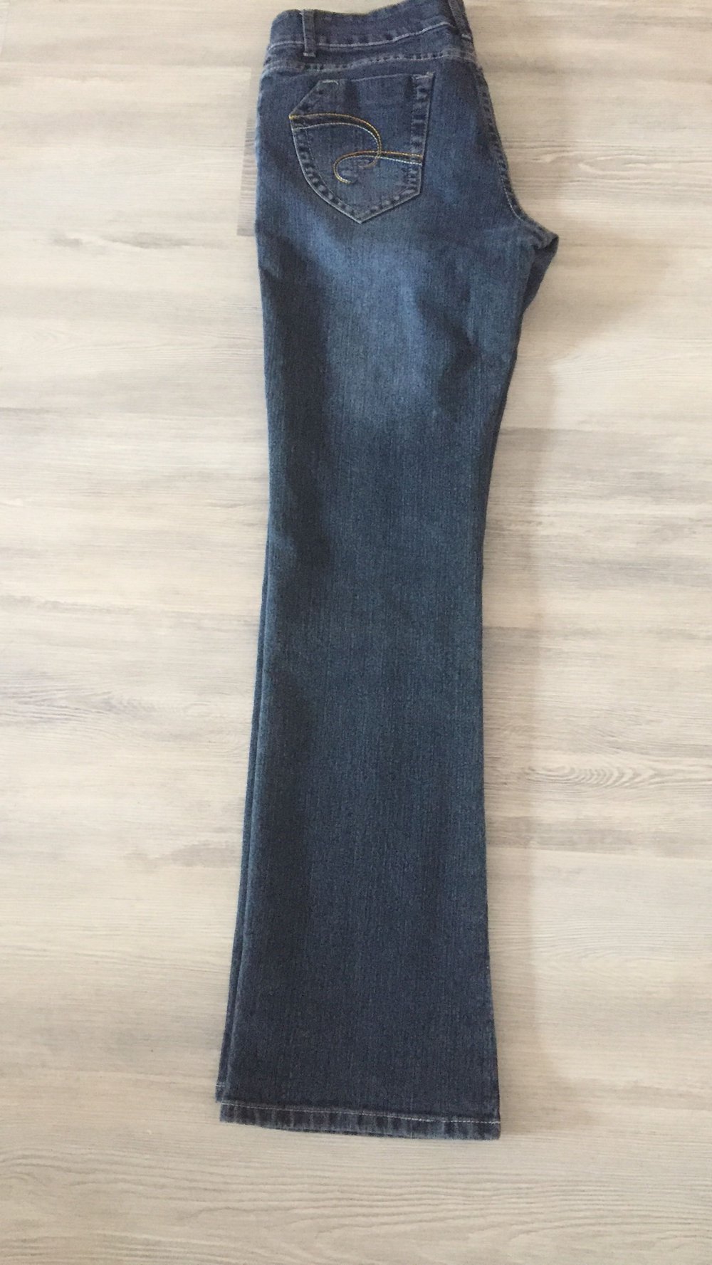 Jeans mit ziernähten 