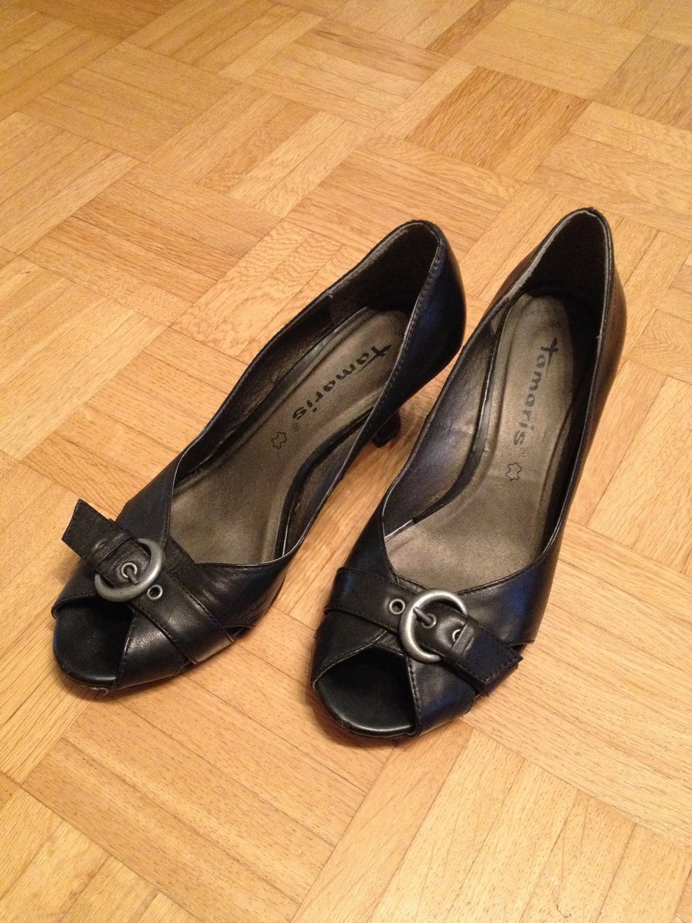 Peeptoe/ Sandale Esprit schwarz