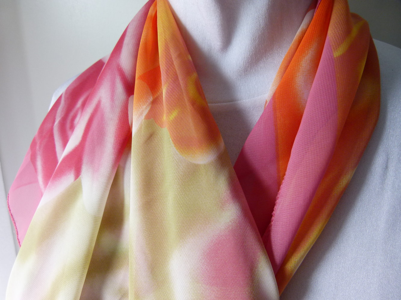 Halstuch mit Rosenmuster, rosa rot gelb orange grün, Mori Boho Lagenlook Hippie Landleben