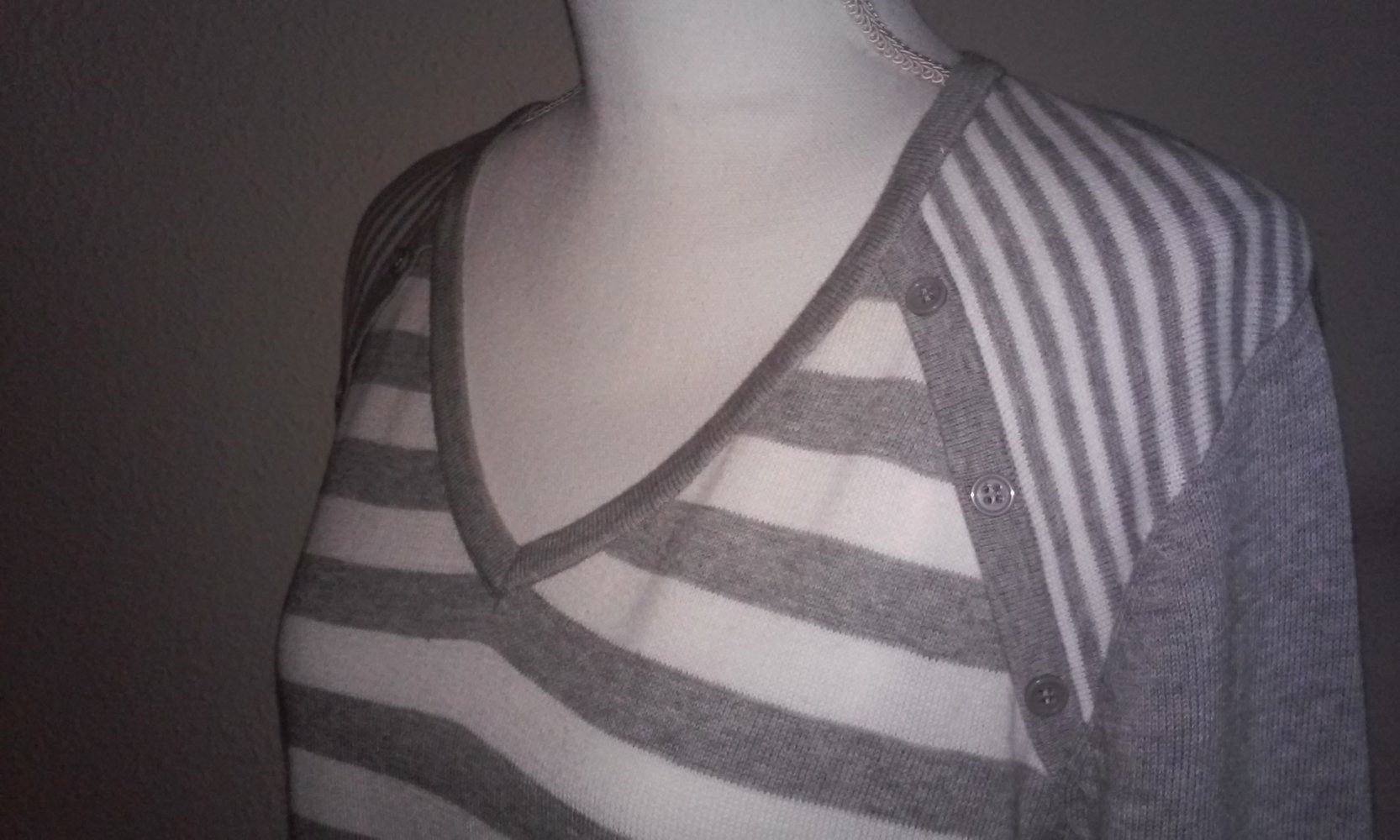 Marken Sweatshirt Shirt Pulli Tunika Ausschnitt Sommerpulli superleicht