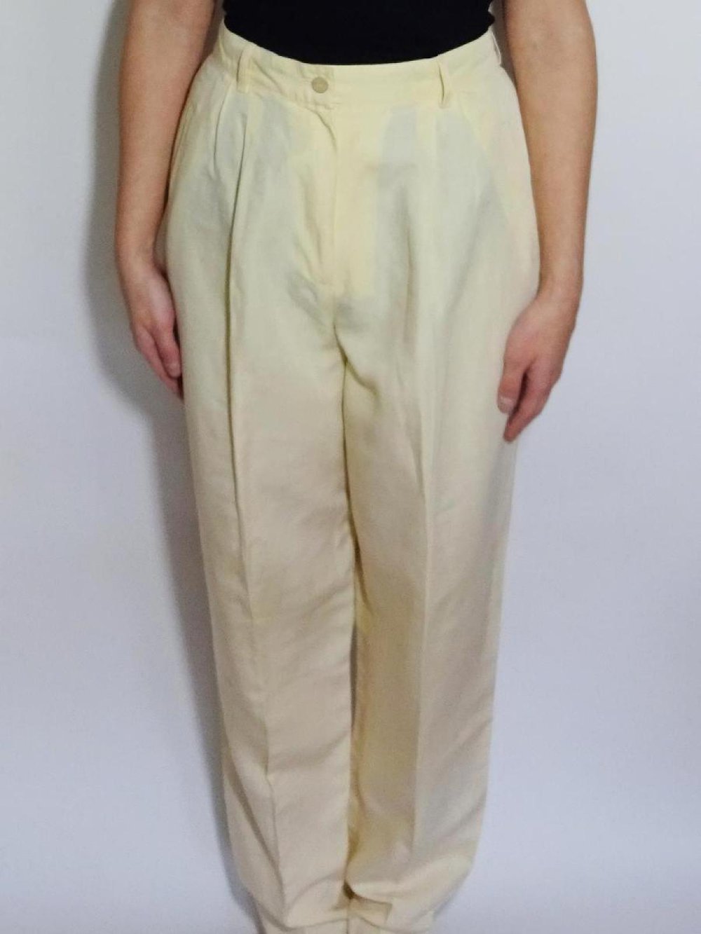 Pastellgelbe Karottenhose High Waist Highwaist Mom Gr. M Gr. 40 Gr. 42 Gr. 40/42