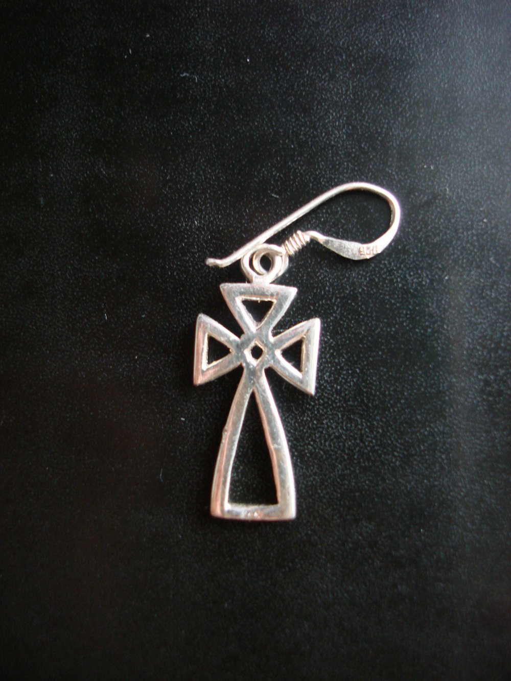 einzelner Ohrhänger / Anhänger Kreuz, Silber