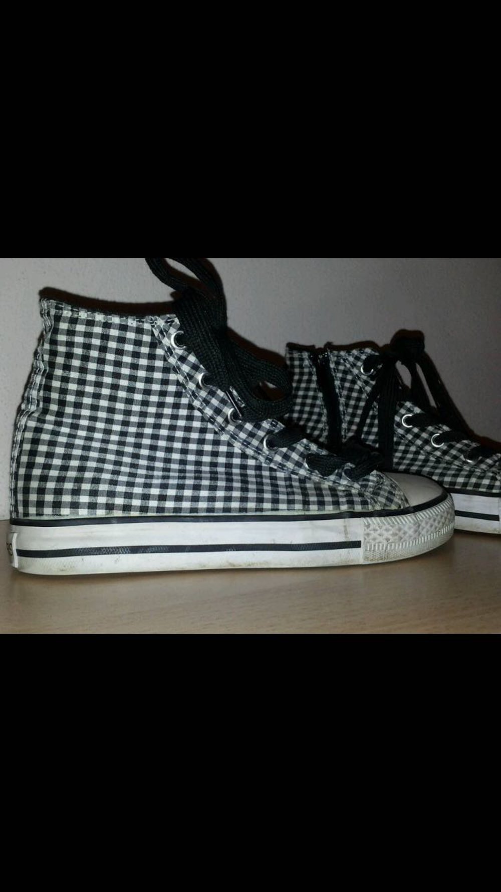 Sneaker in schwarz weiß 