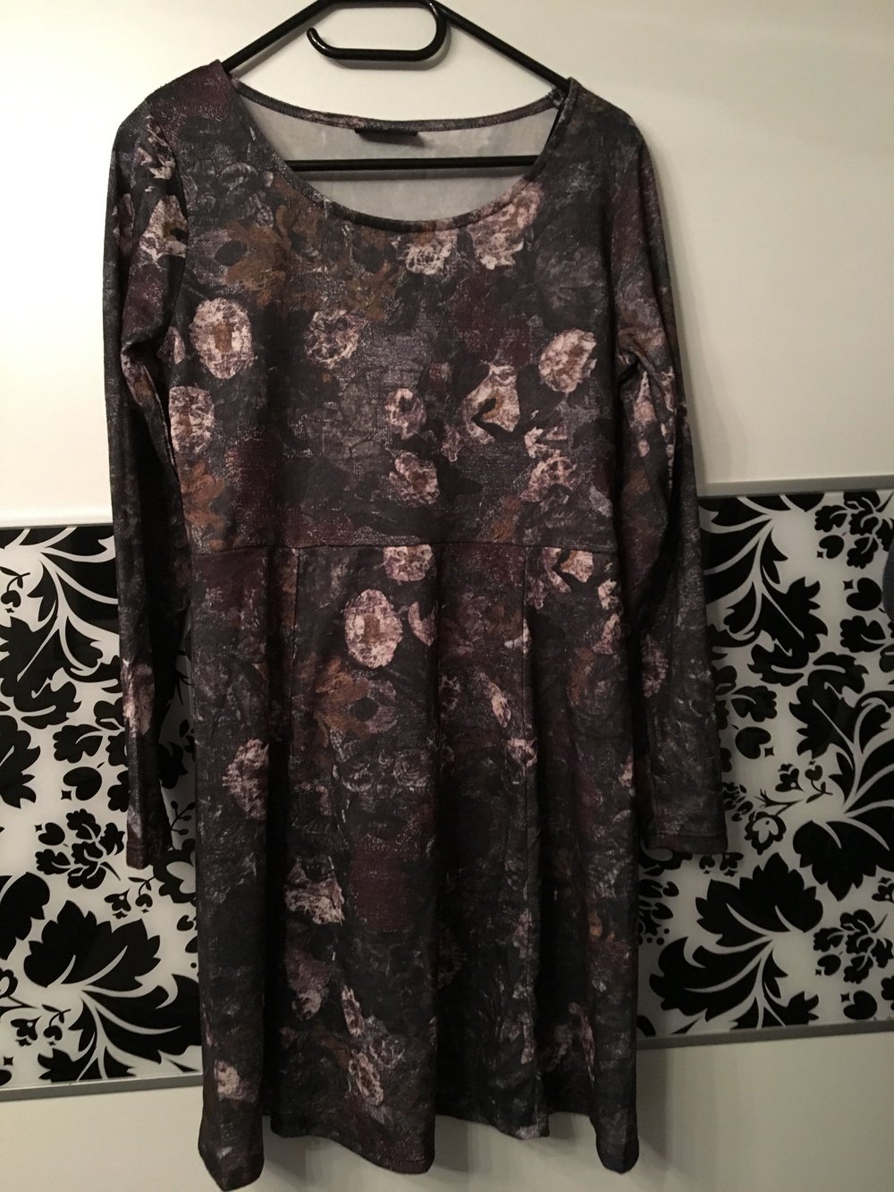 Süßes Kleid mit Blumenprint
