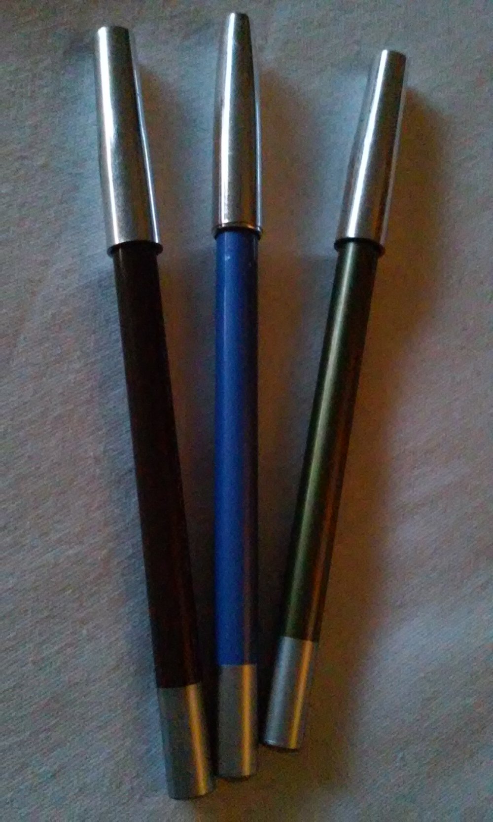 Kajalstifte Lippenkonturenstift eyeliner Lidschatten komplett nur 14,99