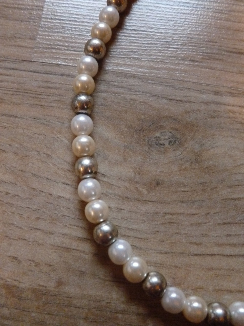 Perlenkette weiß creme silber