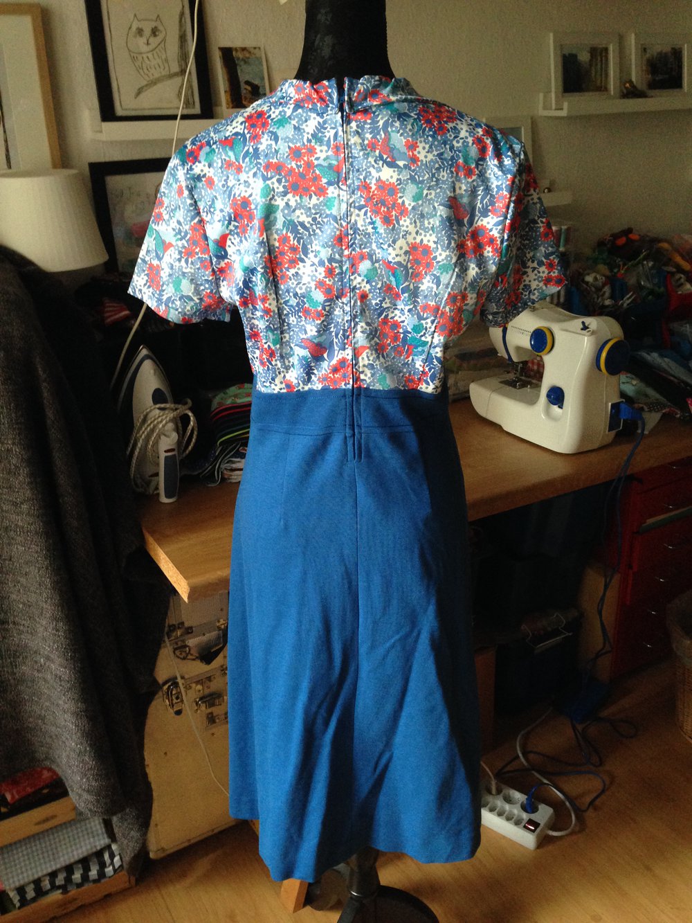 blaues /geblümtes Kleid von Who`s that Girl