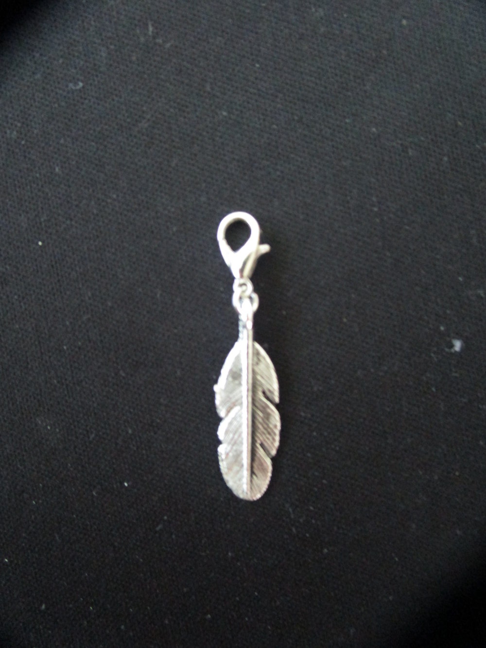 Charmsanhänger Feder NEU
