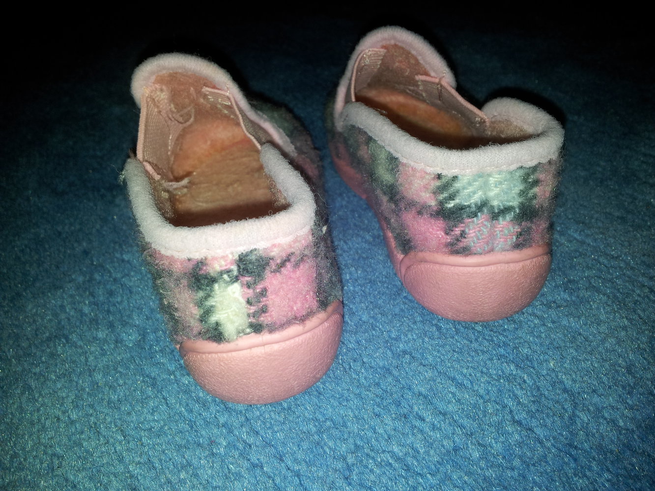  feste Hausschuhe kariert rosa Gr. 22