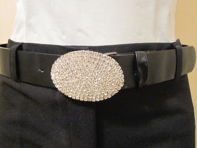 Schwarzer Gürteil mit Straß-Schnalle