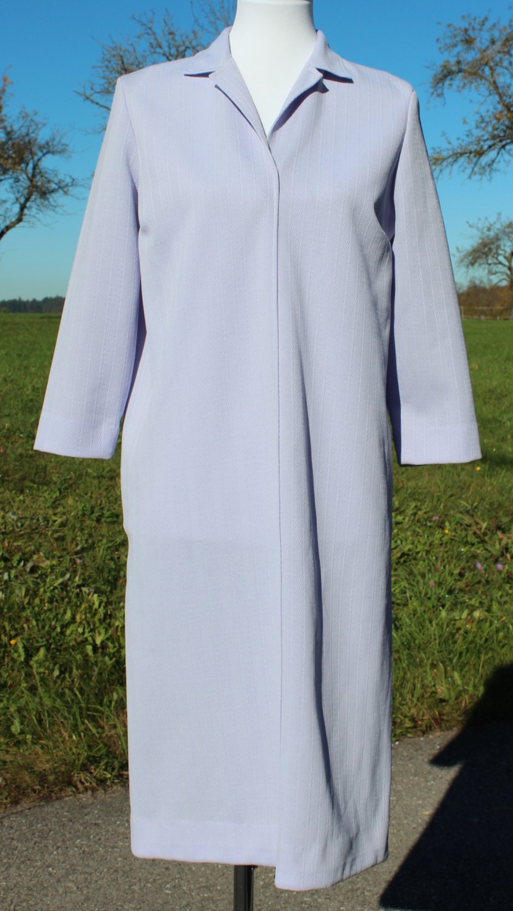 helllila-fliederfarbenes True Vintagekleid mit geradem Schnitt, DIY Unikat, ca. Größe 40