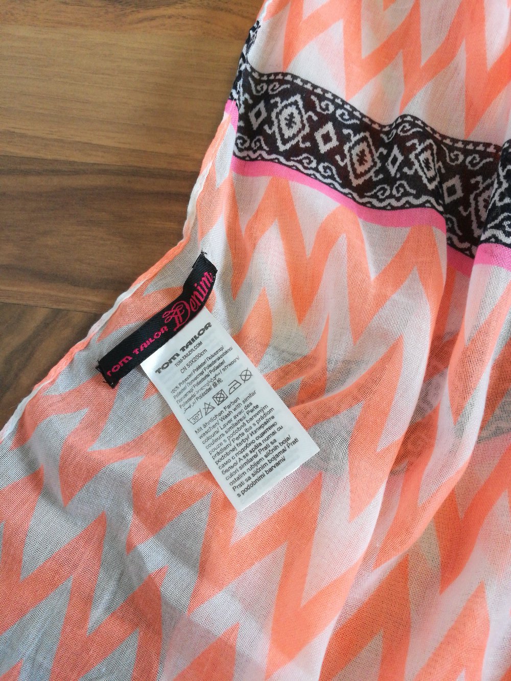 Neon Tuch von Tom Tailor