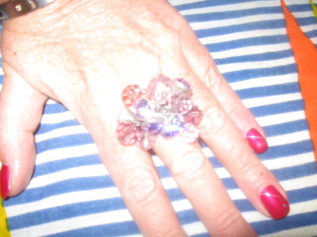 *** Toller Ring mit beweglichen Perlen ***